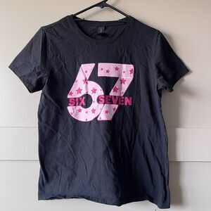 67 Meme T-Shirt Womens Medium Black Pink Stars Six Seven Gen Alpha Slang Funny